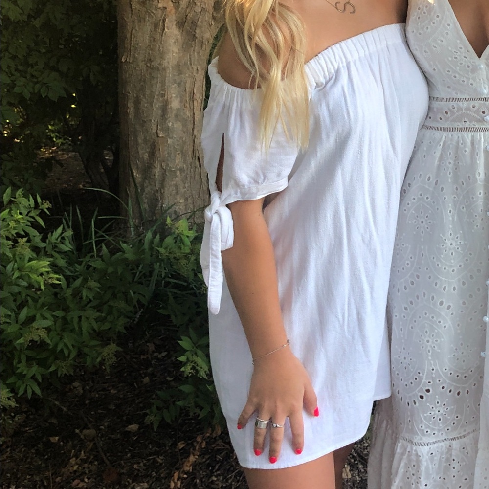 White Lulus dress